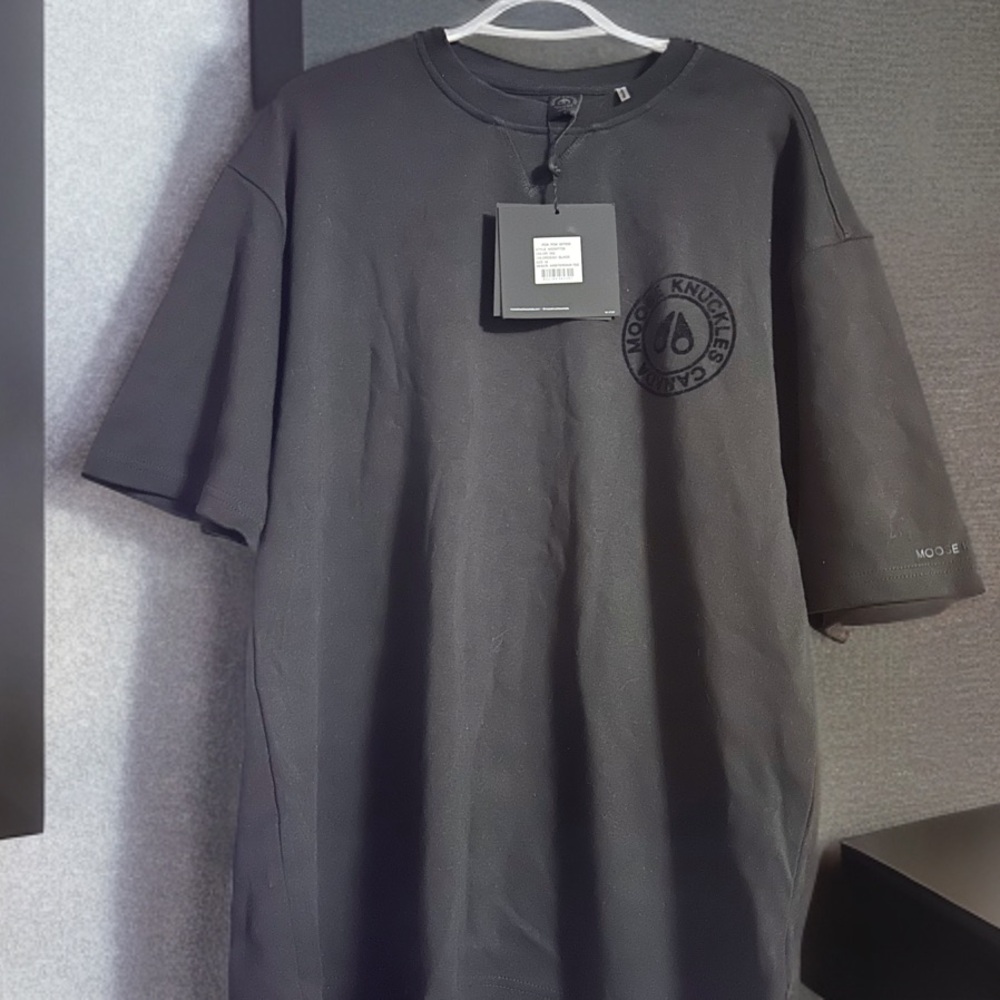 LIMITED EDITION Moose Knuckles T-shirt Black Or White Streetwear Oversized